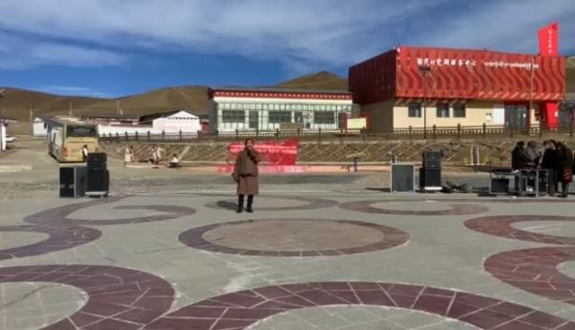 24.曼日玛强茂村