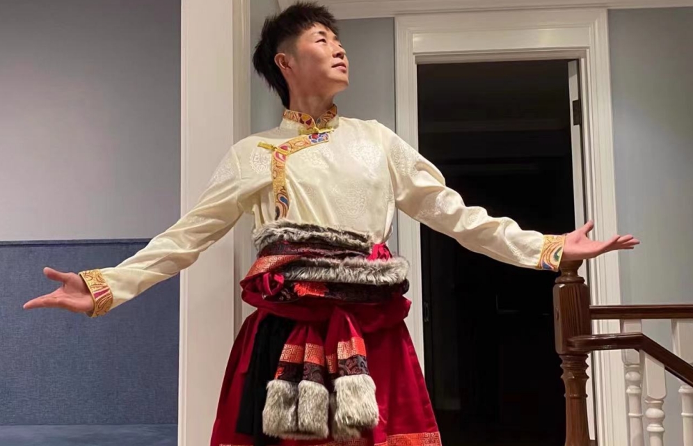 藏式舞蹈服男藏袍
