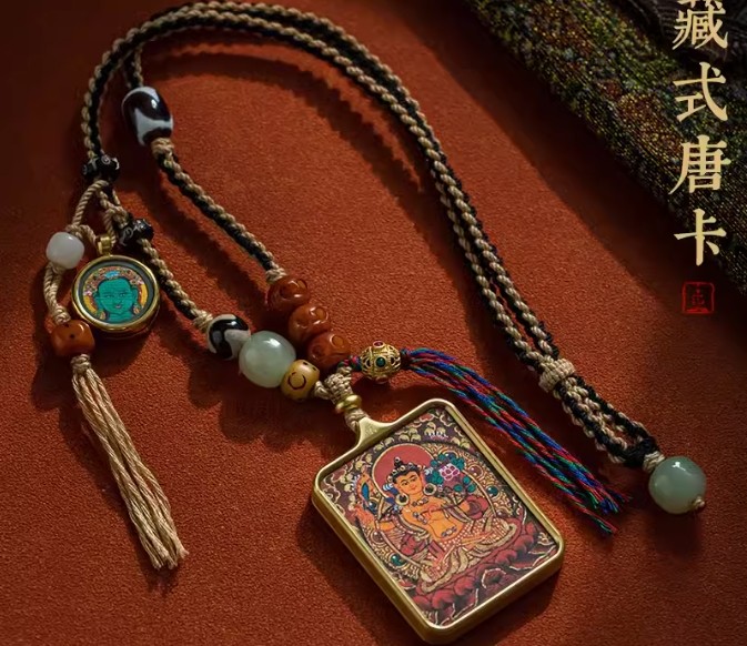 2024龙年大善堂西藏生肖本命年佛手绘唐卡吊坠