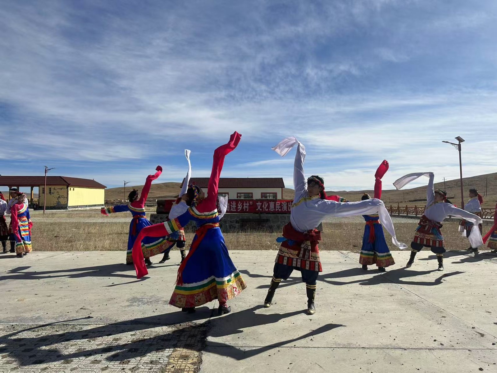 24.采日玛秀昌村